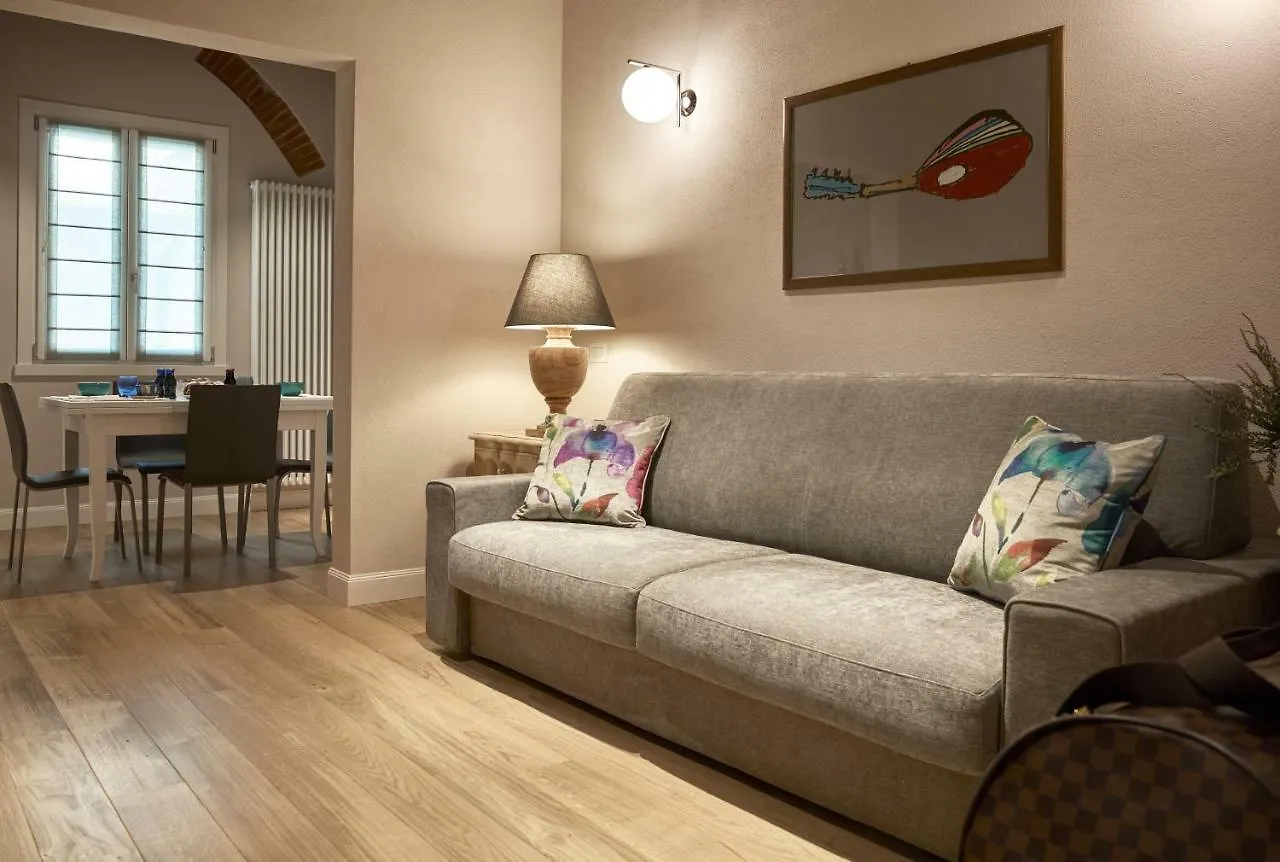 Pergola35 Apartman Firenze